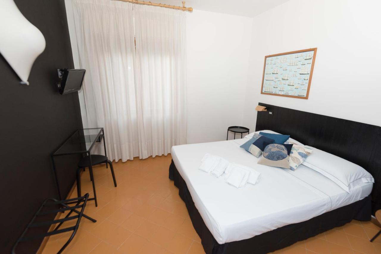 Mami Sabaudia Hotel Εξωτερικό φωτογραφία