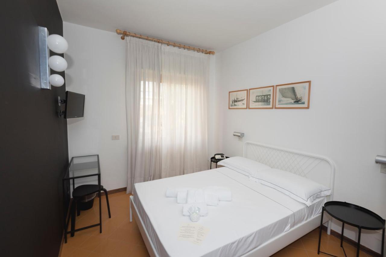 Mami Sabaudia Hotel Εξωτερικό φωτογραφία